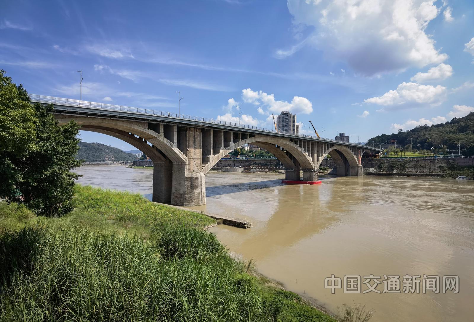 匠心筑橋，譽滿國際 宜賓岷江大橋加固改造工程榮膺國際橋梁大會獎項